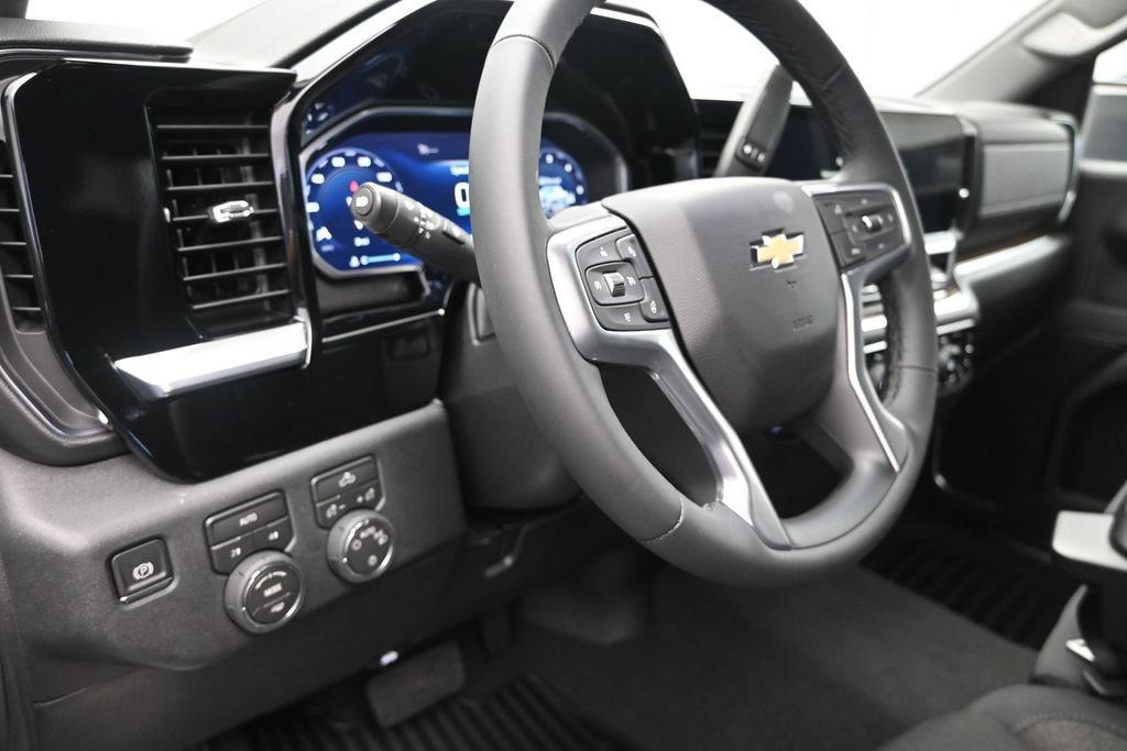 New 2026 Chevrolet Silverado 1500 LT AWD/4WD image 12