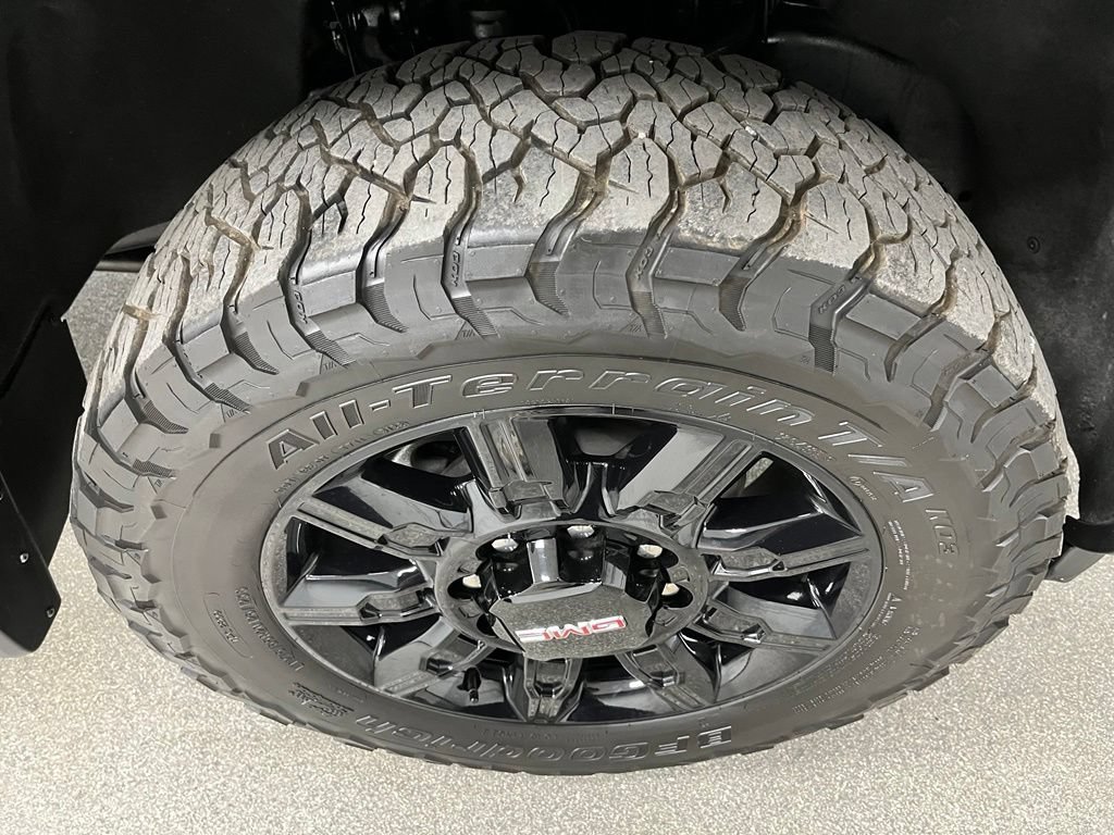 Used 2024 GMC Sierra 3500 AT4 w/ Technology Package AWD/4WD image 16