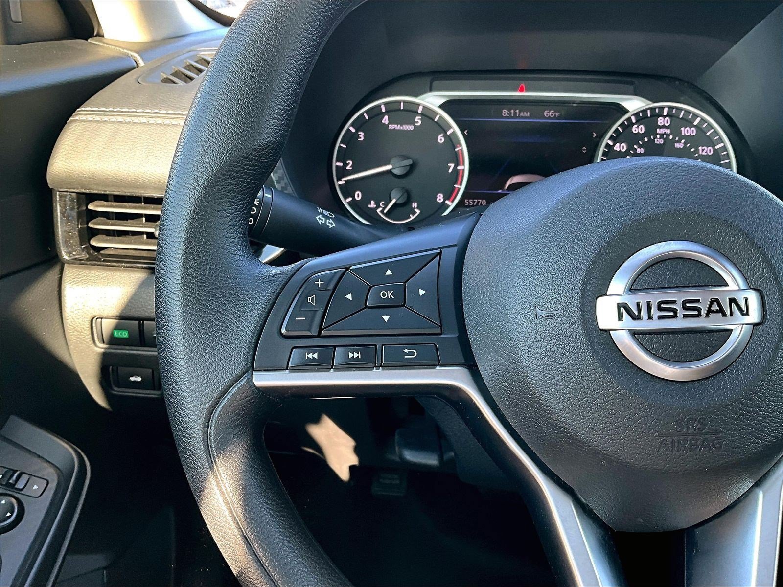 Used 2023 Nissan Sentra SV FWD image 11