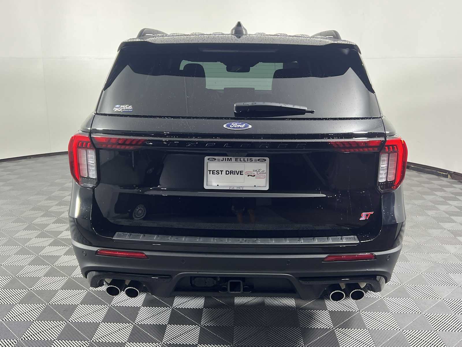 Used 2025 Ford Explorer ST AWD/4WD image 5