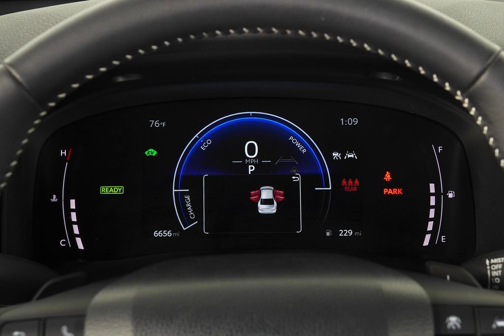 Used 2025 Toyota Camry SE w/ Convenience Package image 27