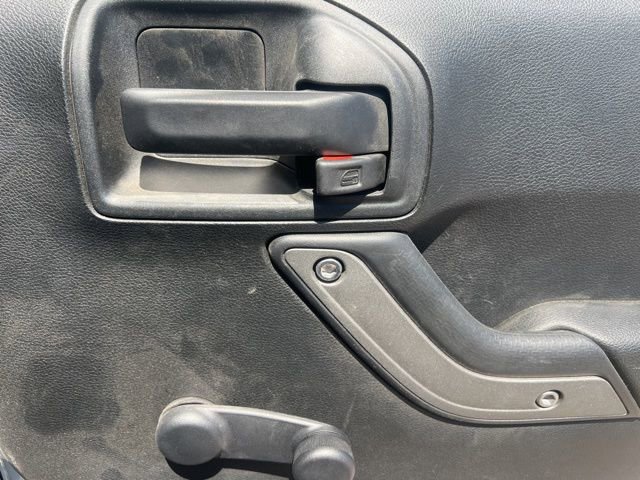 Used 2017 Jeep Wrangler Unlimited Sport w/ Connectivity Group image 27