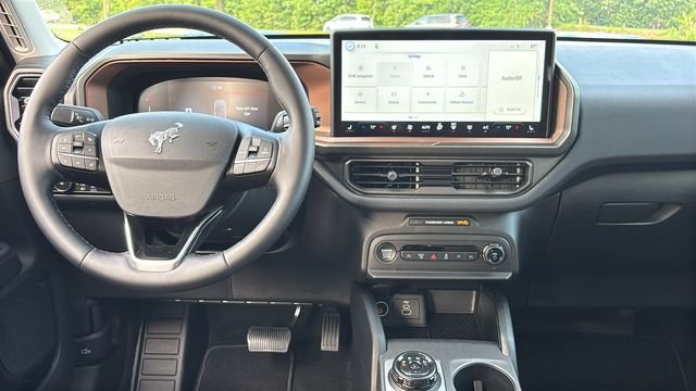 New 2026 Ford Bronco Sport Outer Banks w/ Outer Banks Tech Package+ AWD/4WD image 7
