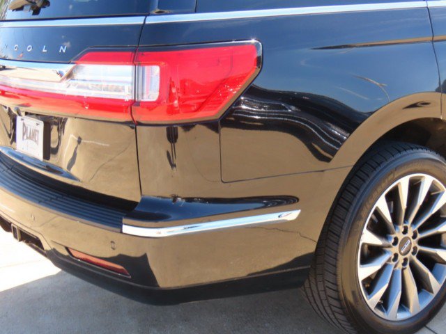 Used 2019 Lincoln Navigator Select image 10
