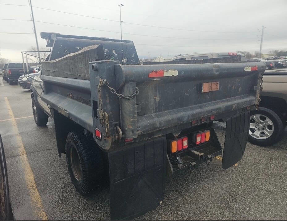 Used 2005 Chevrolet Silverado 3500 4x4 Regular Cab image 3