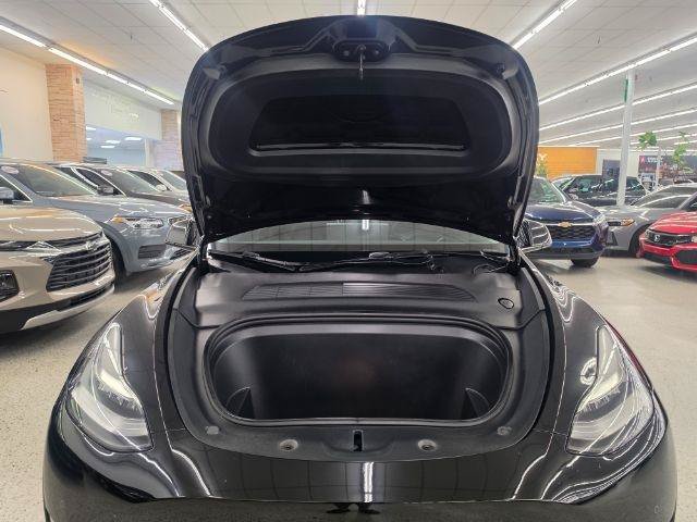 Used 2021 Tesla Model Y Long Range AWD/4WD image 36