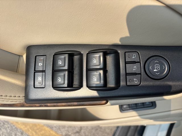 Used 2016 GMC Yukon Denali RWD image 19