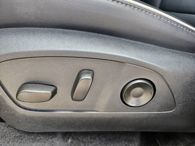 Used 2025 Buick Enclave Preferred AWD/4WD image 10