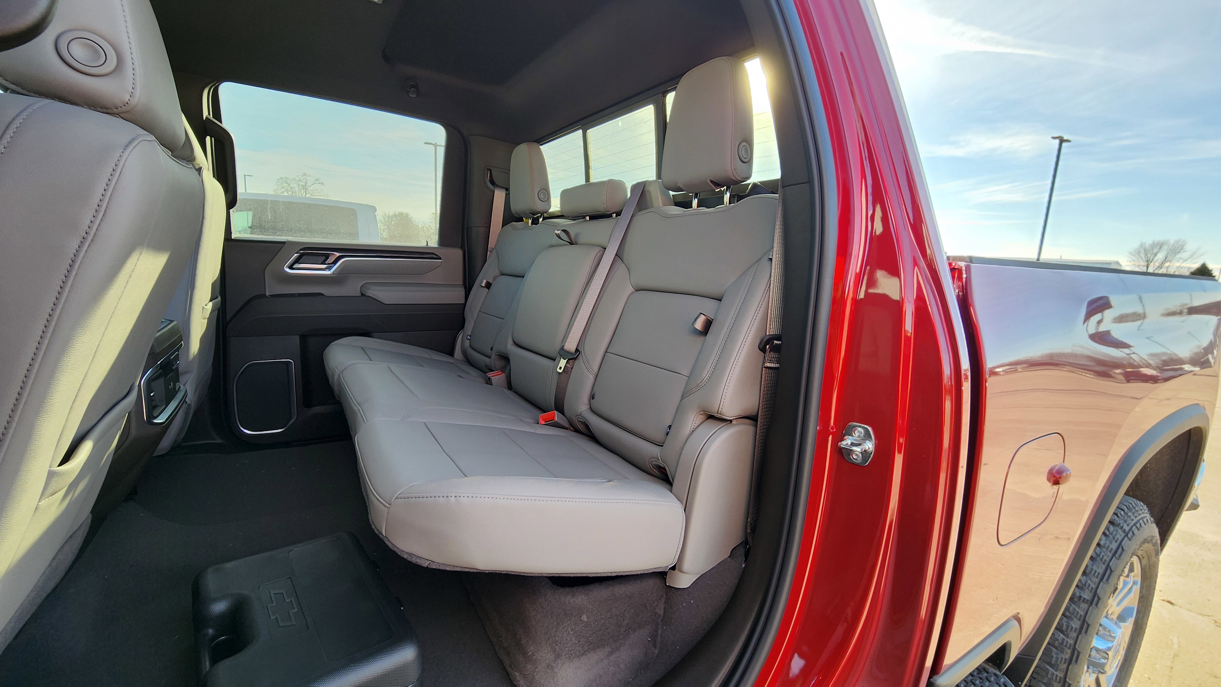 New 2026 Chevrolet Silverado 2500 LTZ w/ LTZ Premium Package AWD/4WD image 19