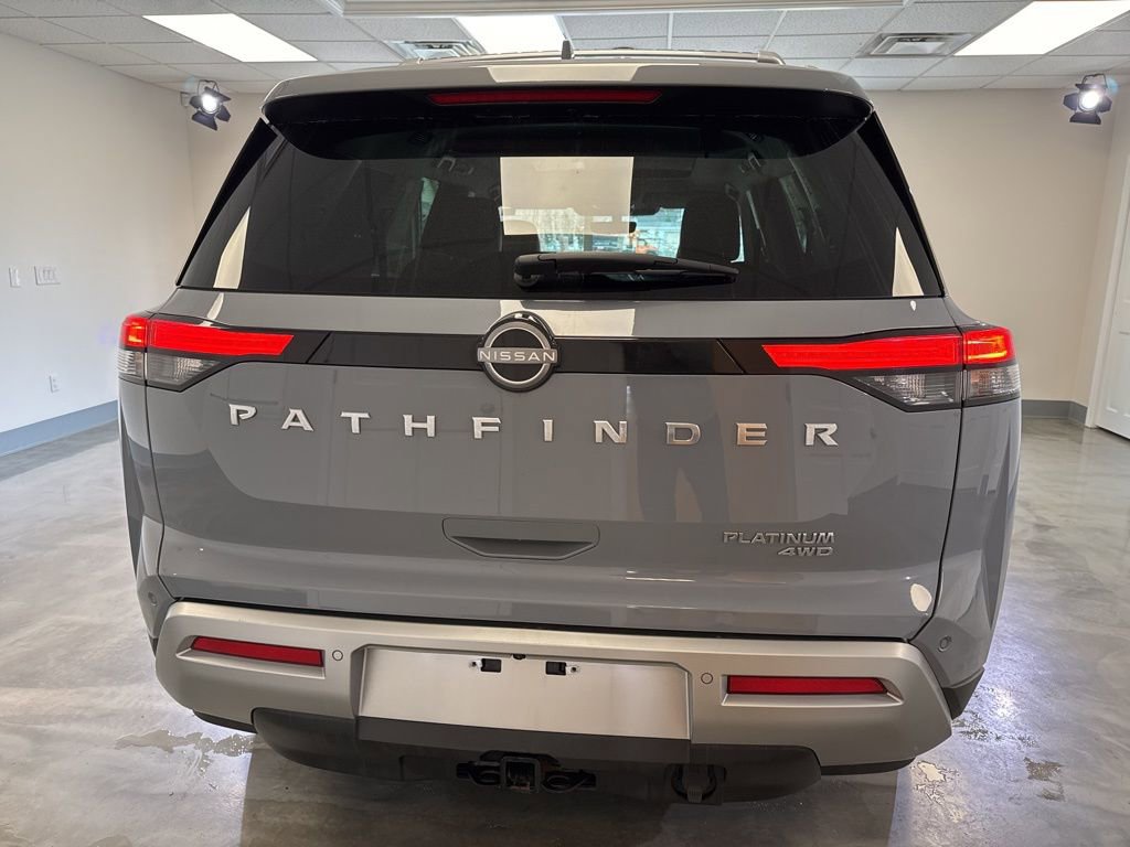 Used 2023 Nissan Pathfinder Platinum image 10