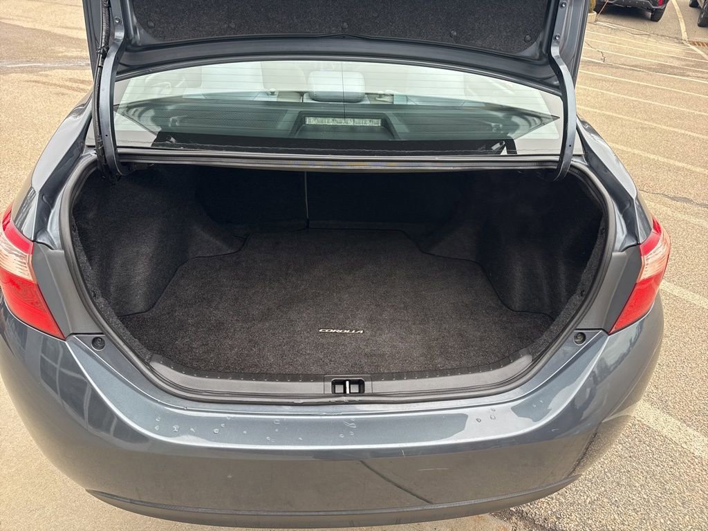 Used 2017 Toyota Corolla LE w/ Carpet Mat Package (TMS) image 19