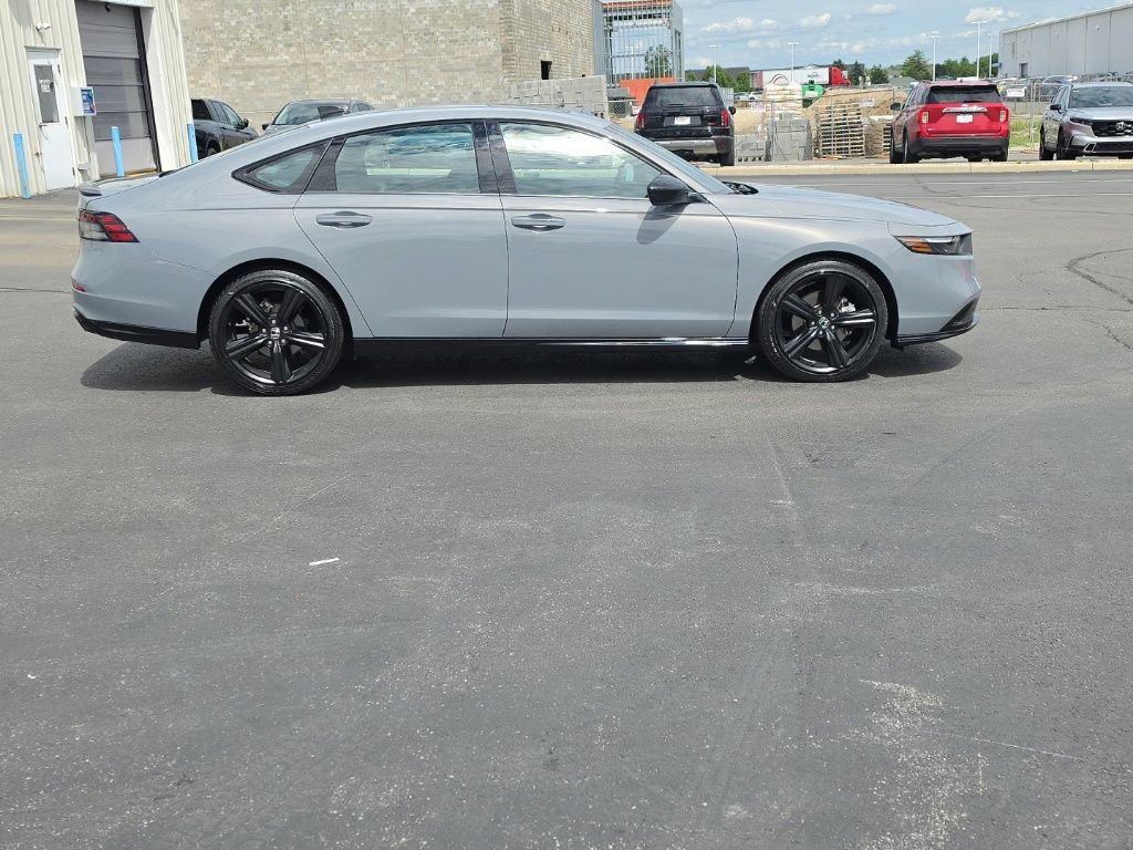 Used 2023 Honda Accord Sport image 10