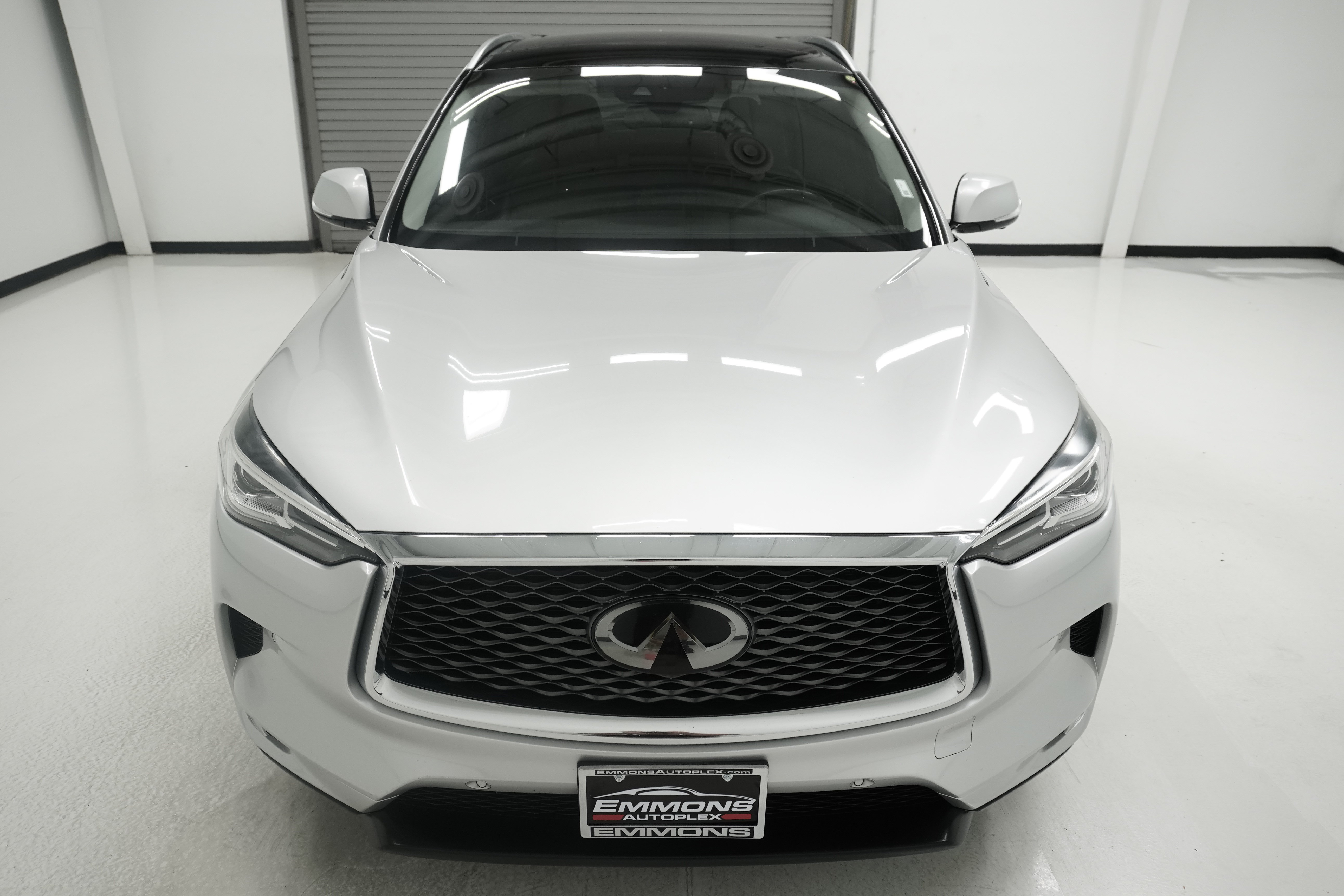 Used 2019 INFINITI QX50 Essential w/ Premium Heat Package FWD image 2