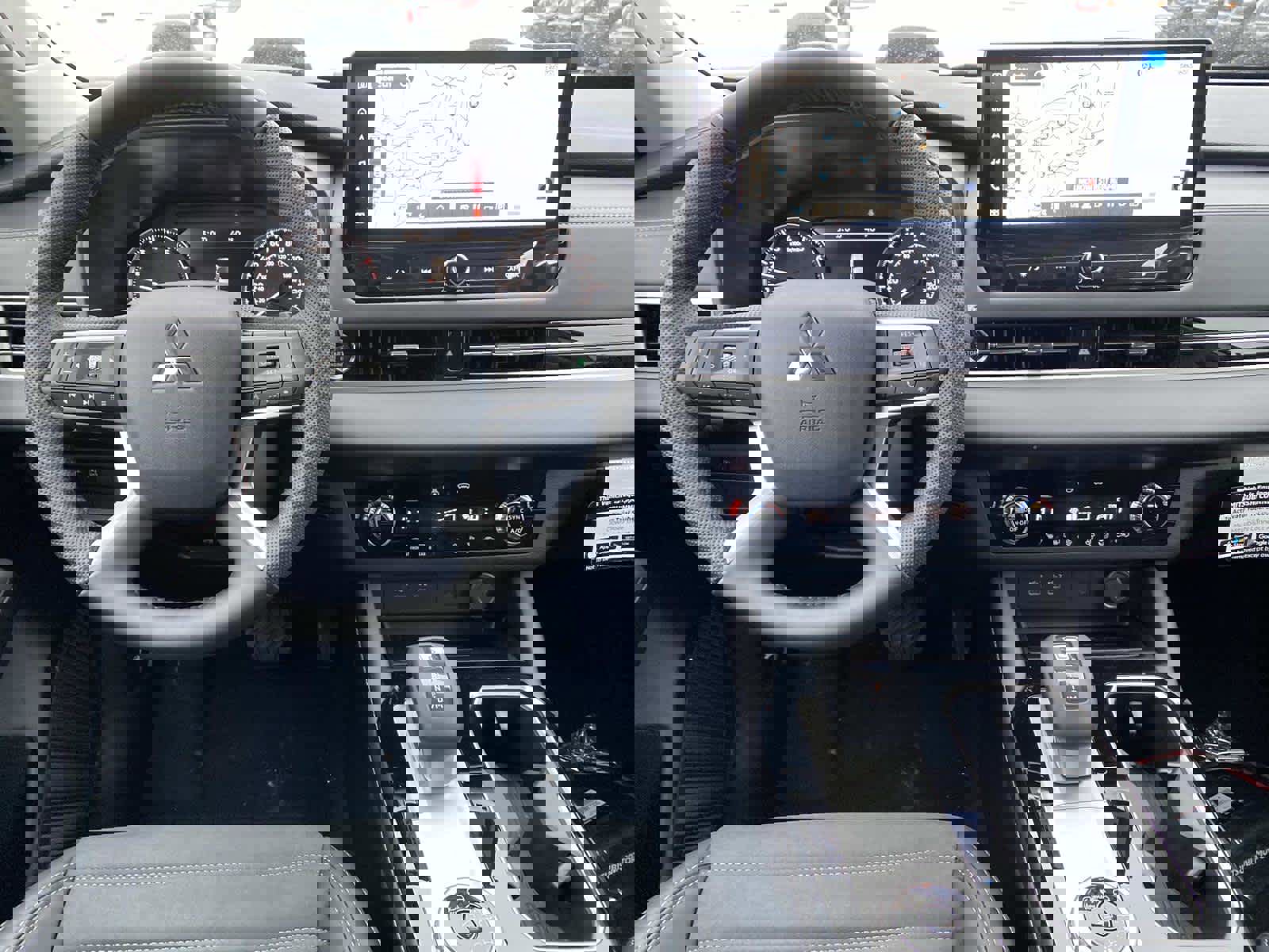 New 2026 Mitsubishi Outlander AWD image 8