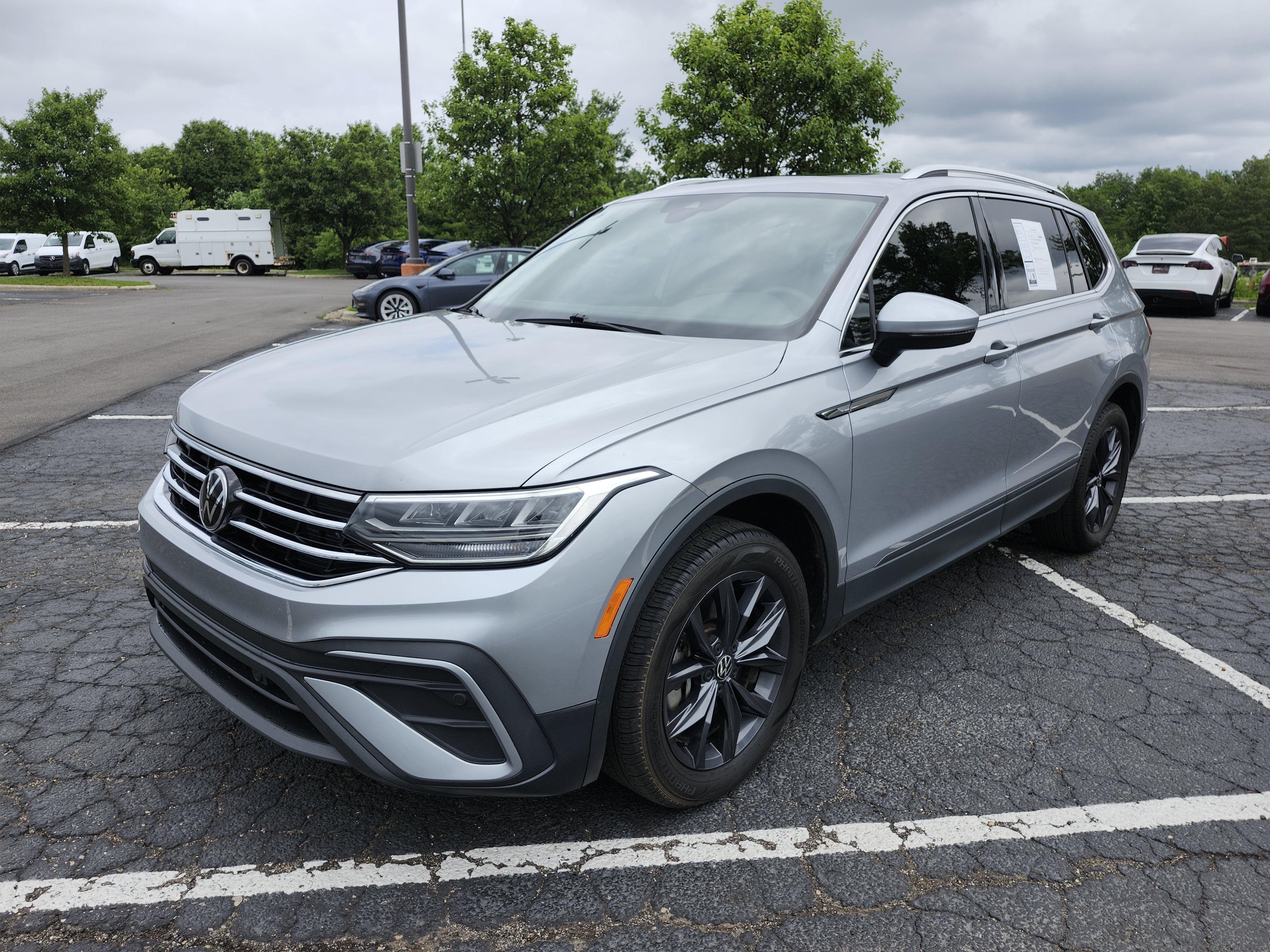Used 2022 Volkswagen Tiguan SE AWD/4WD image 13