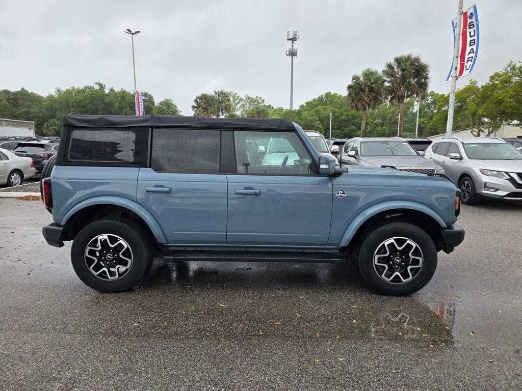 Used 2023 Ford Bronco Outer Banks image 2