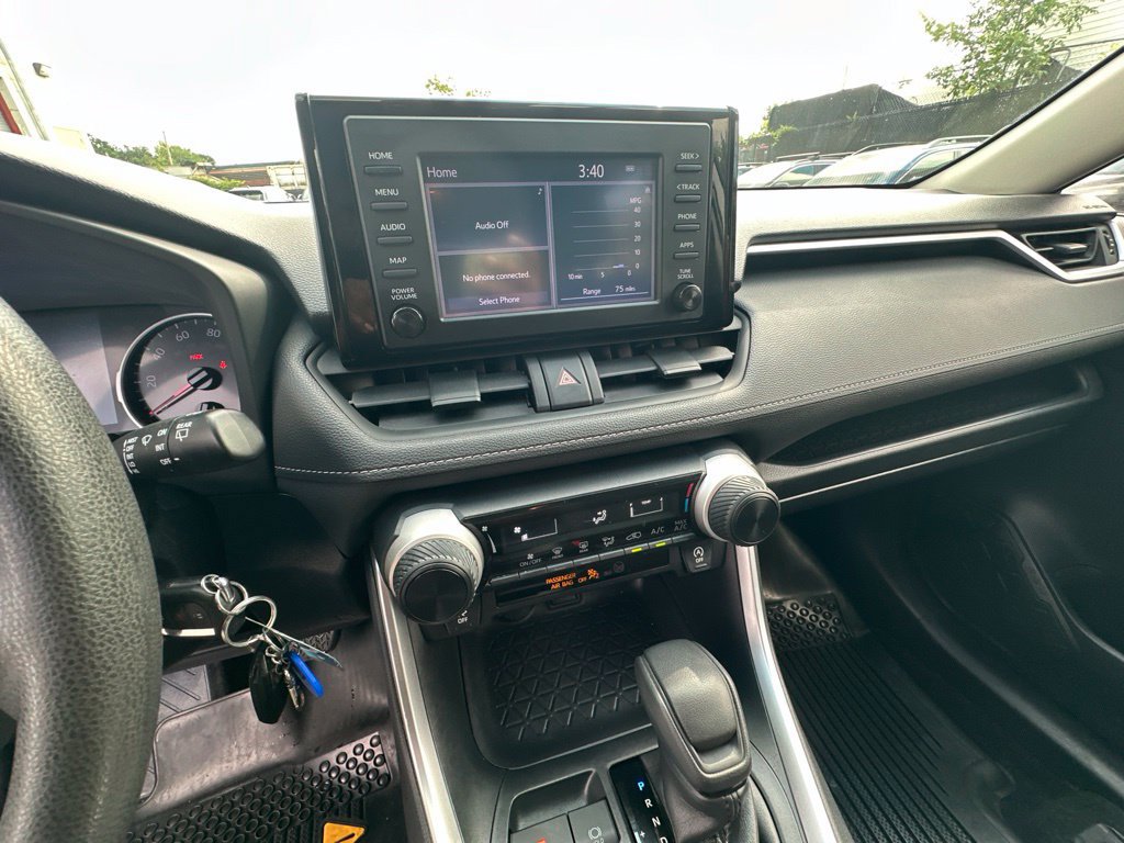 Used 2019 Toyota RAV4 LE w/ All Weather Liner Package AWD/4WD image 15