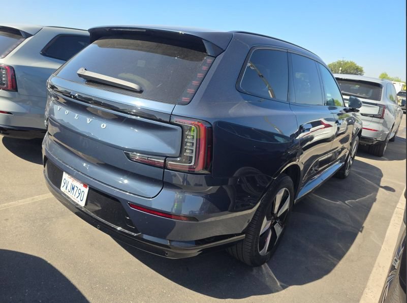 Used 2025 Volvo EX90 Plus AWD/4WD image 2