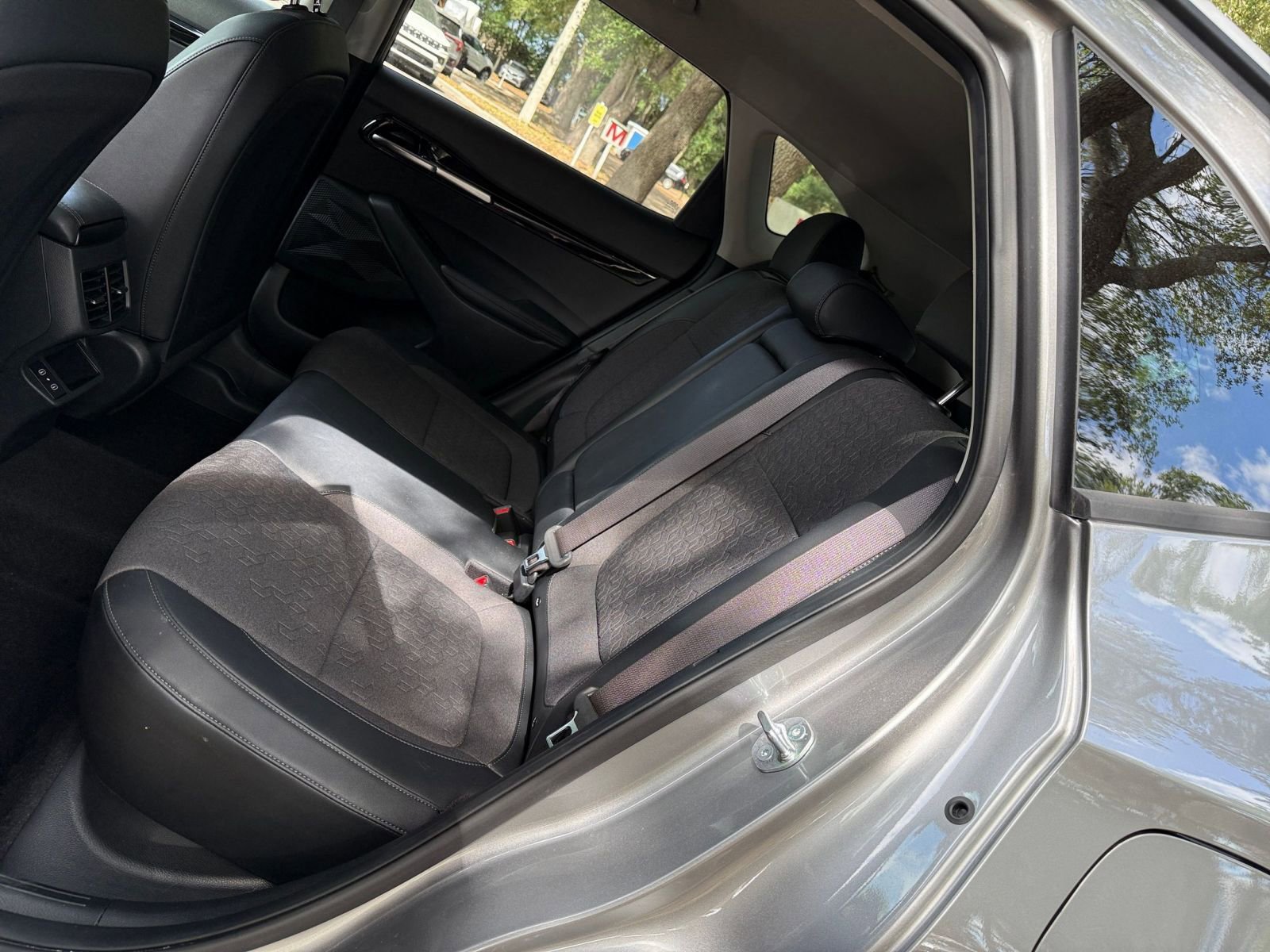 Used 2025 Kia Seltos S image 36