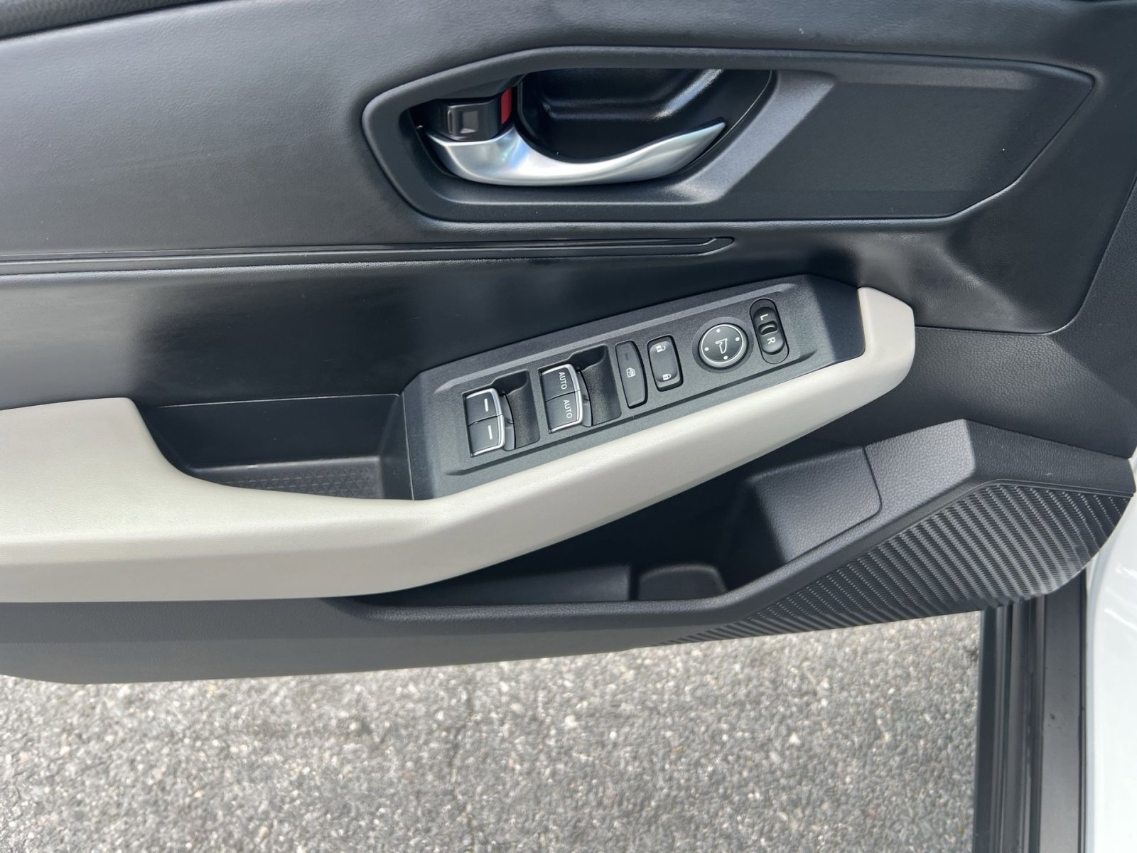 Used 2023 Honda Accord EX image 15