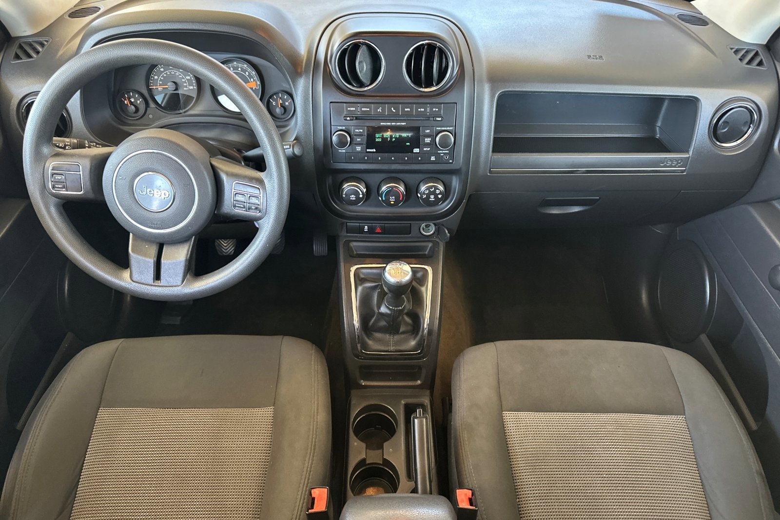 Used 2016 Jeep Patriot Sport FWD image 13