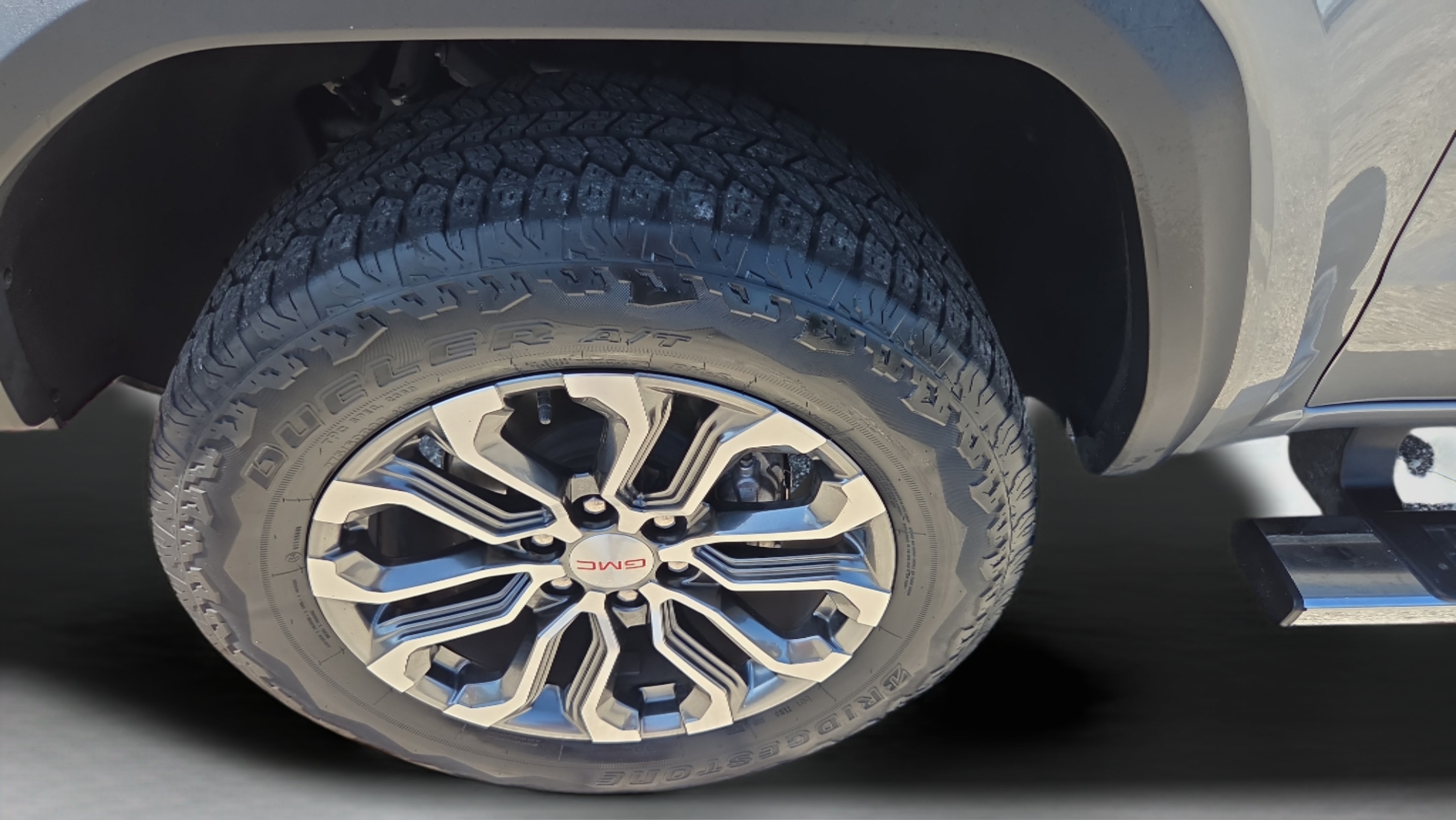 Used 2023 GMC Canyon Denali AWD/4WD image 32