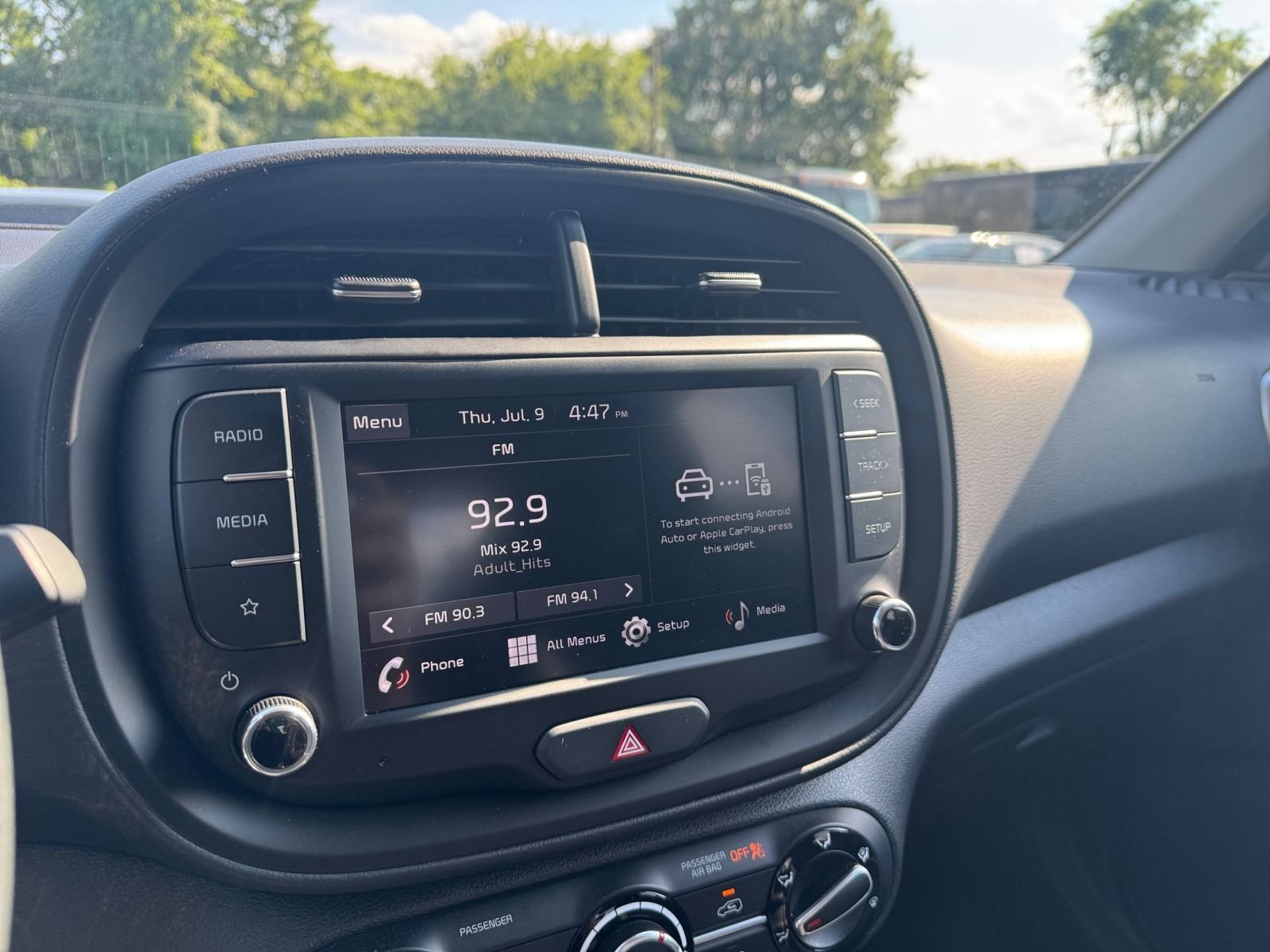 Used 2025 Kia Soul LX w/ LX Technology Package FWD image 20