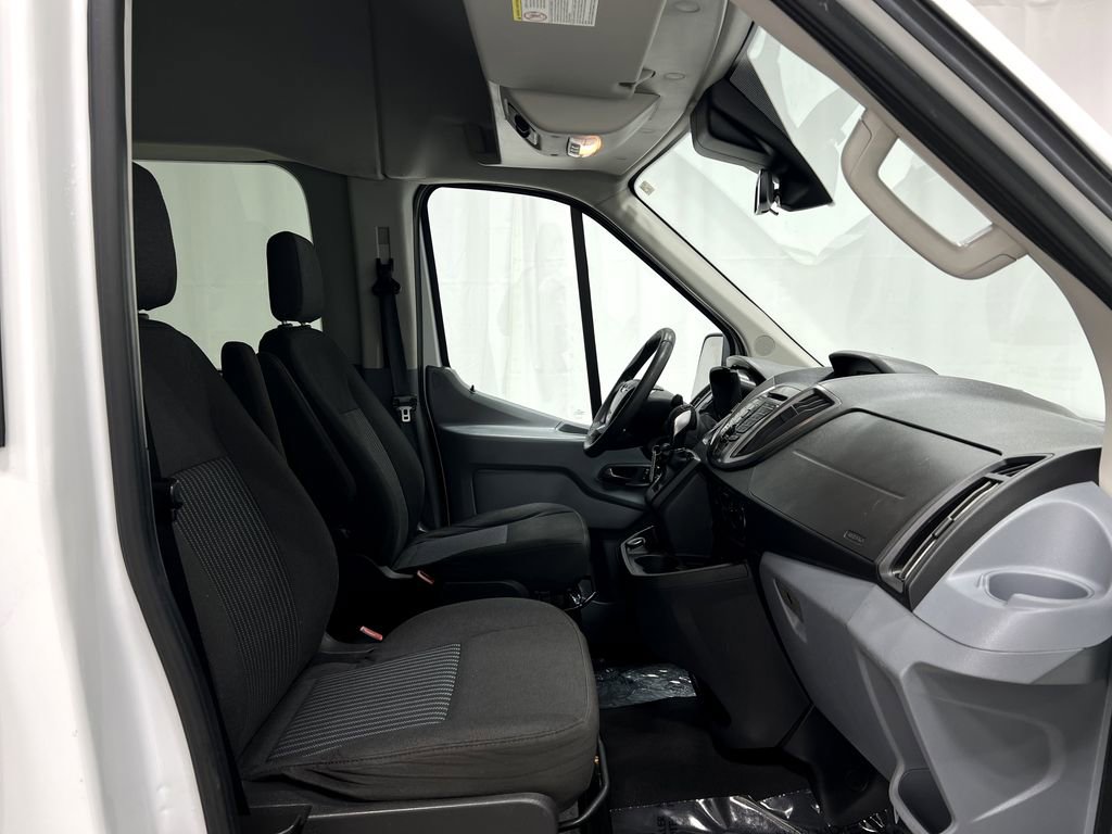 Used 2018 Ford Transit 350 XLT image 28