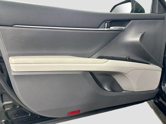 Certified 2020 Toyota Camry LE w/ Convenience Package image 12