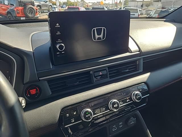 Used 2025 Honda Pilot Black Edition image 12