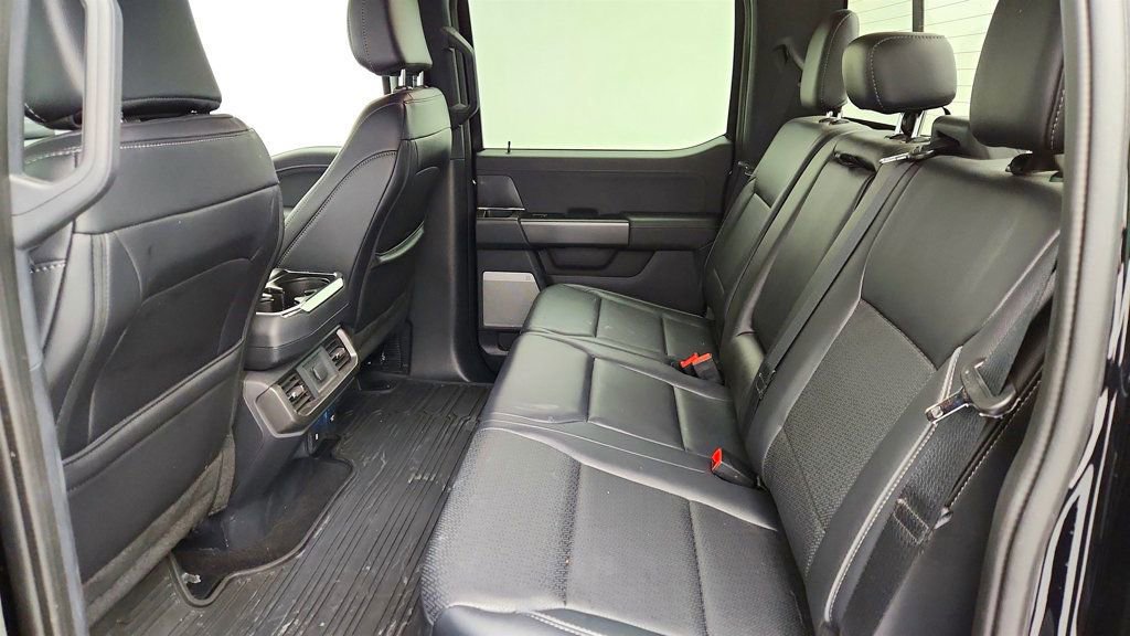 Used 2025 Ford F150 Lariat w/ Equipment Group 501A Mid image 19