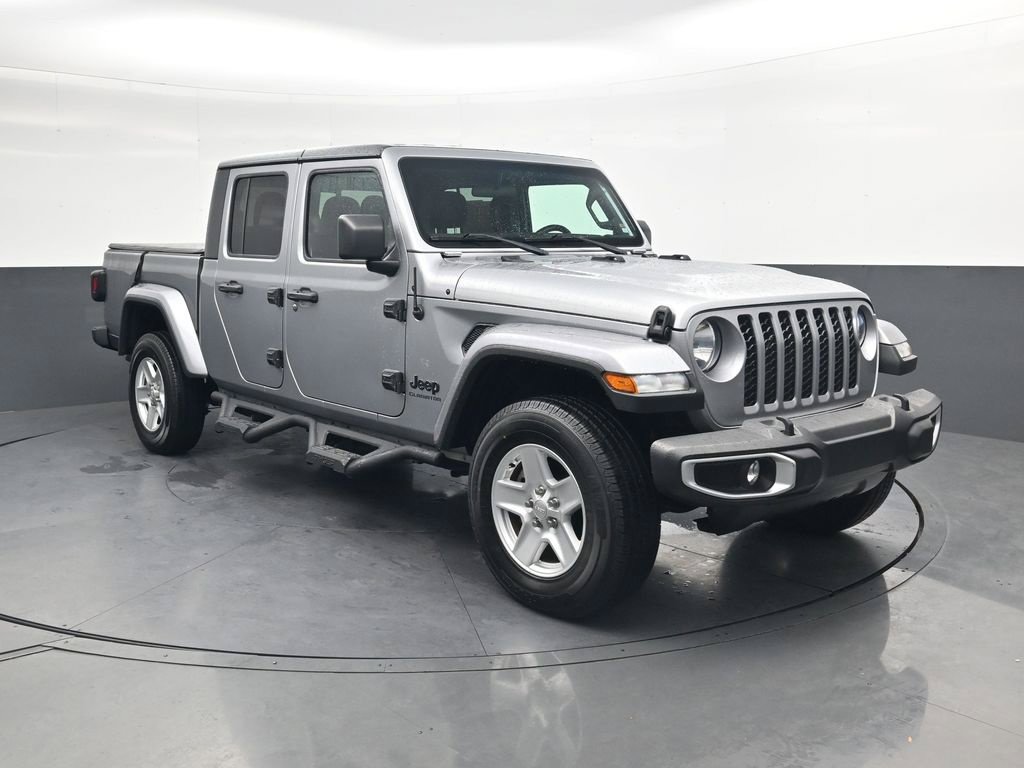 Used 2021 Jeep Gladiator Sport AWD/4WD image 2