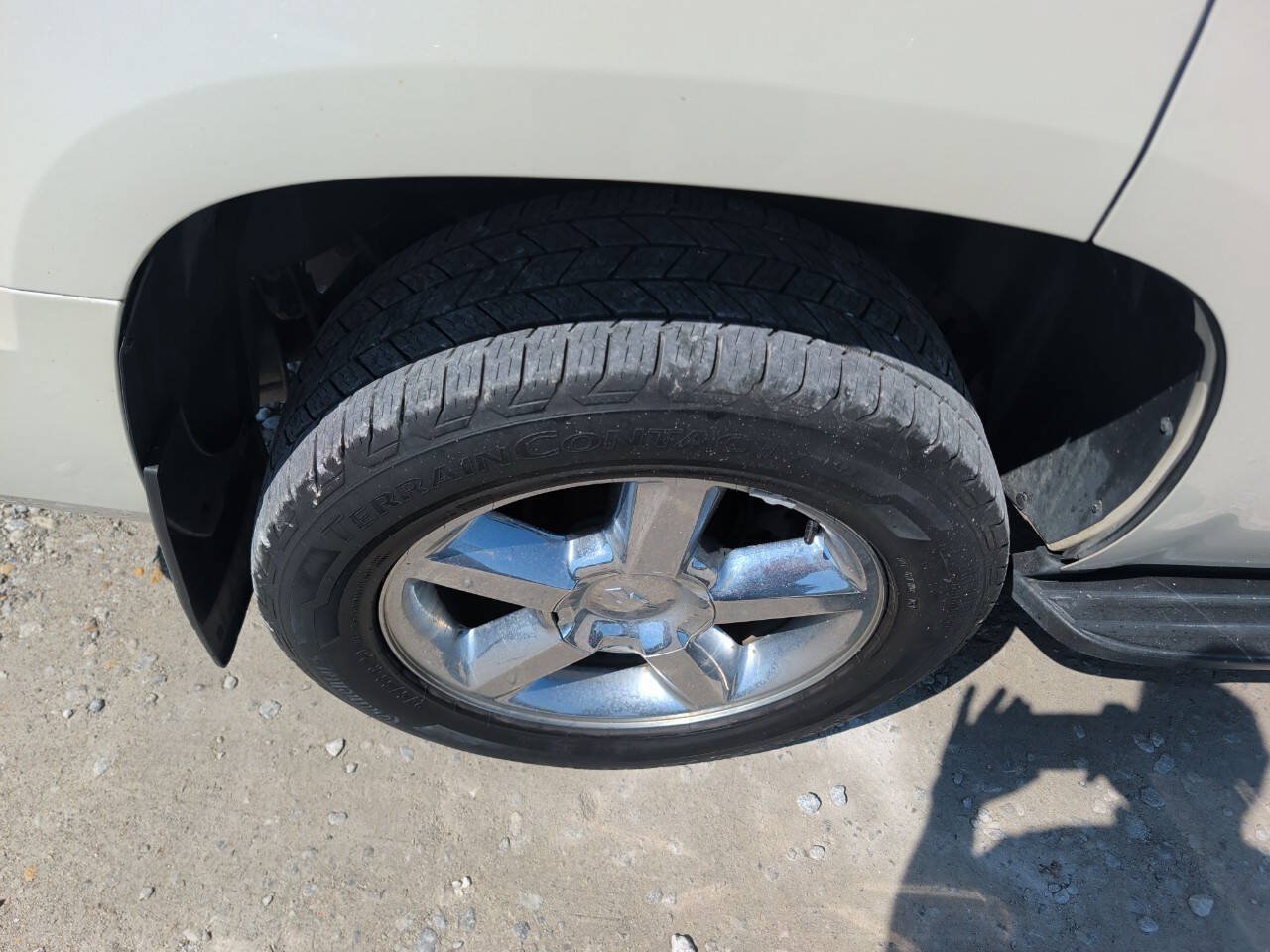 Used 2014 Chevrolet Tahoe LTZ AWD/4WD image 23