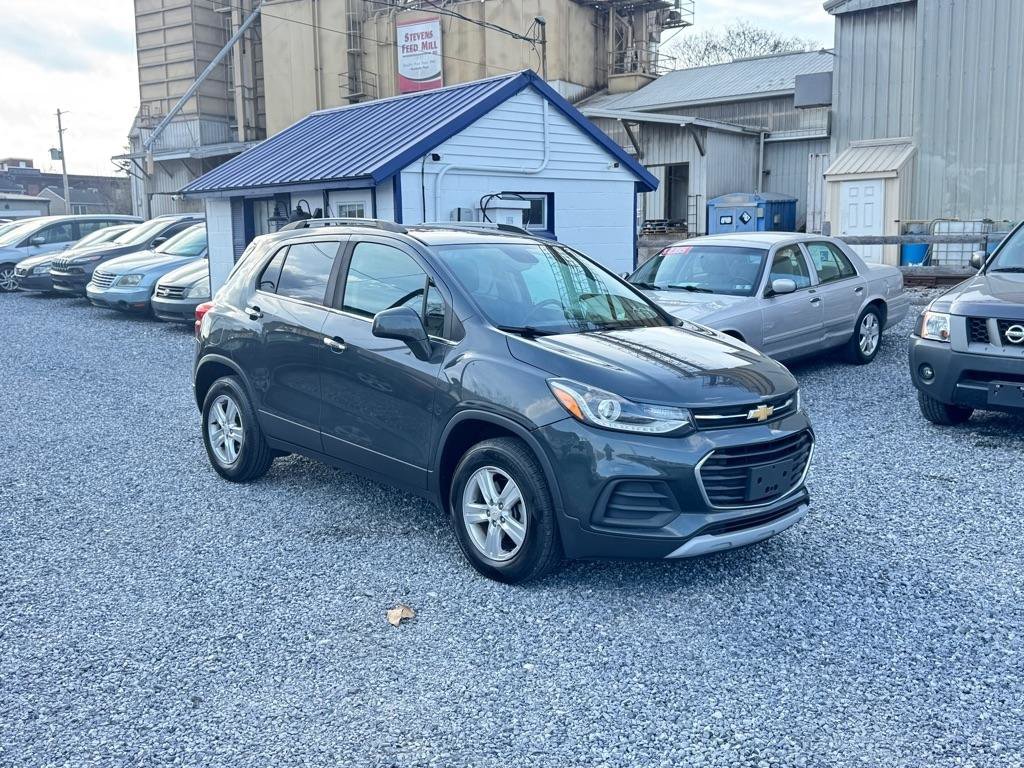 Used 2018 Chevrolet Trax LT w/ LT Convenience Package AWD/4WD image 3