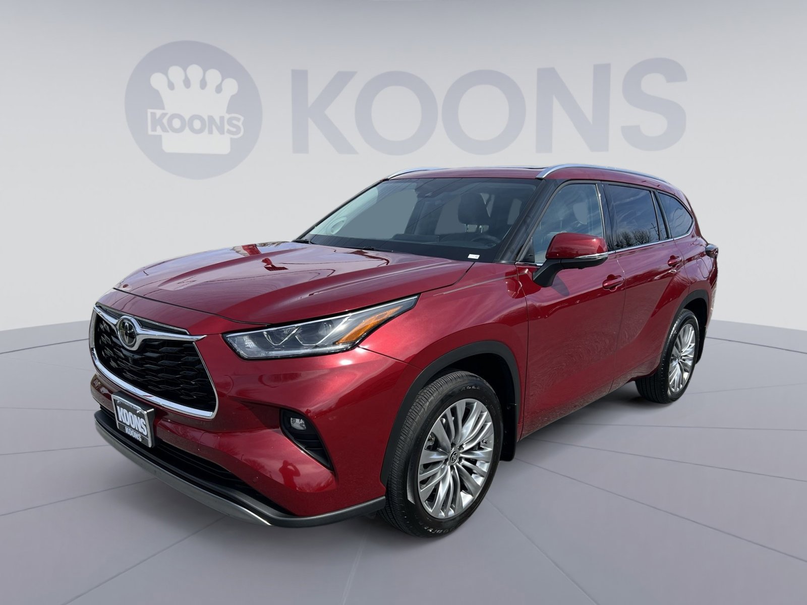 Used 2024 Toyota Highlander Platinum image 1