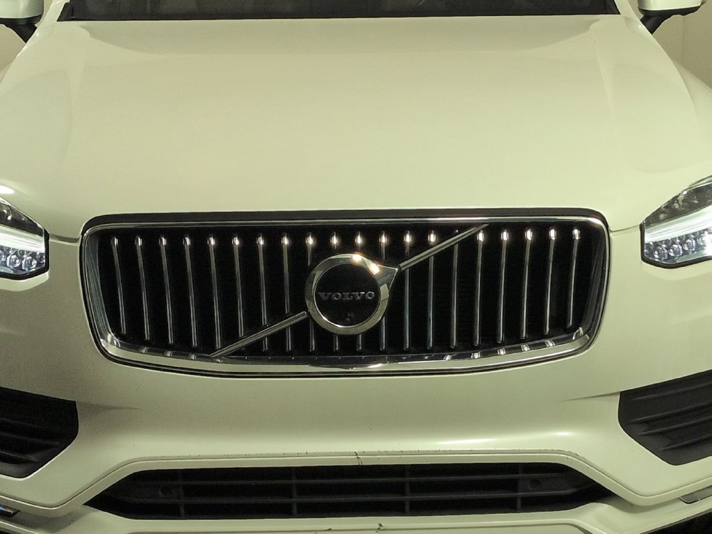 Used 2021 Volvo XC90 T6 Momentum w/ Advanced Package AWD/4WD image 4