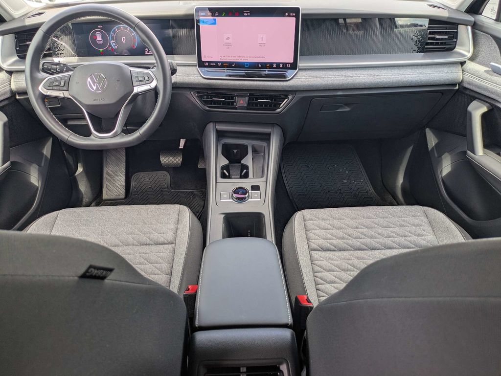 Used 2026 Volkswagen Tiguan S AWD/4WD image 2
