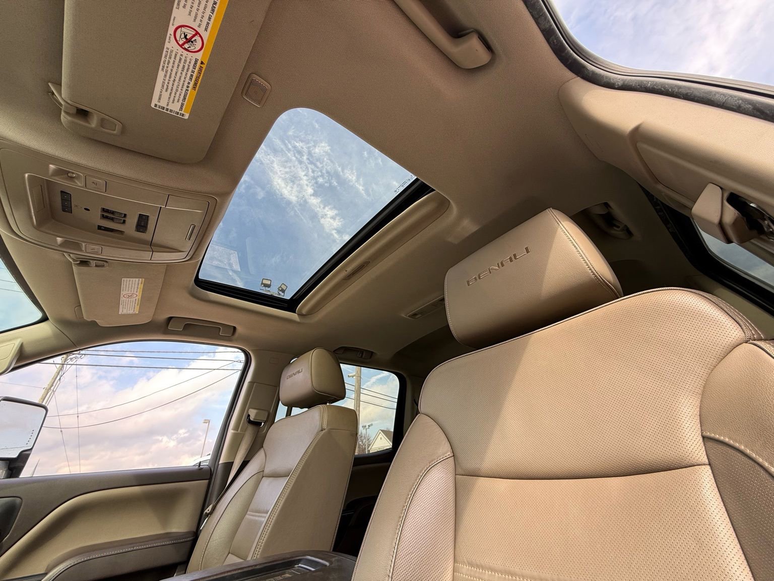 Used 2016 GMC Sierra 2500 Denali w/ Duramax Plus Package image 4