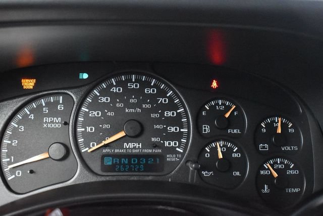 Used 2001 Chevrolet Suburban LS w/ LS Preferred Equipment Group AWD/4WD image 10