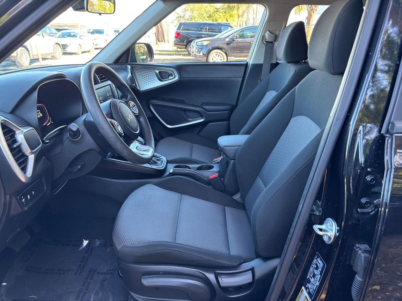 Used 2025 Kia Soul LX w/ LX Technology Package image 27