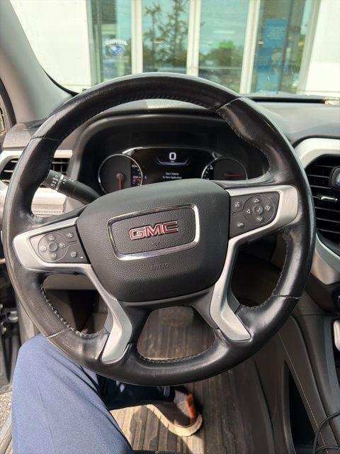 Used 2021 GMC Acadia SLT w/ Elevation Edition image 4
