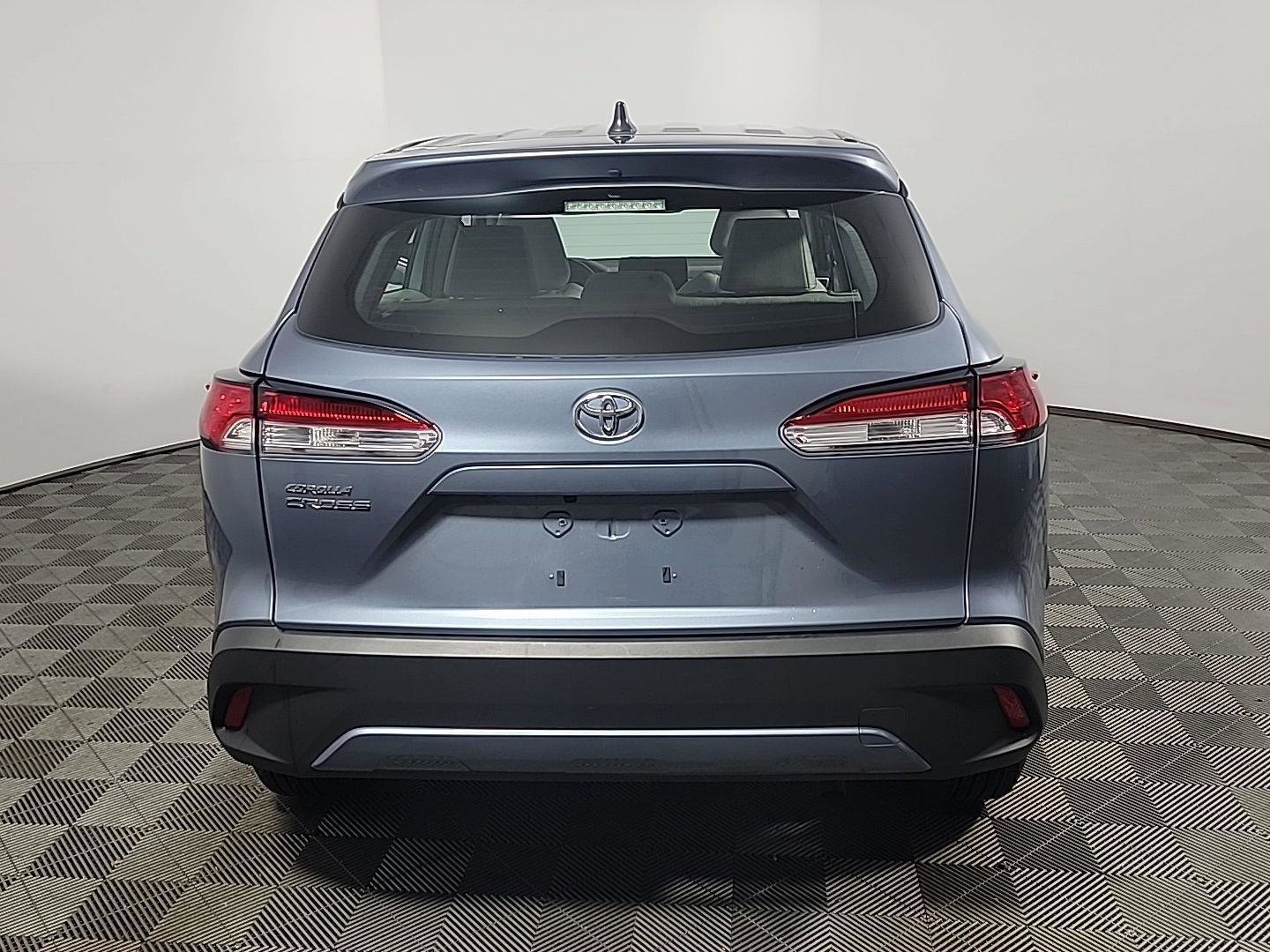 Used 2024 Toyota Corolla Cross L image 5