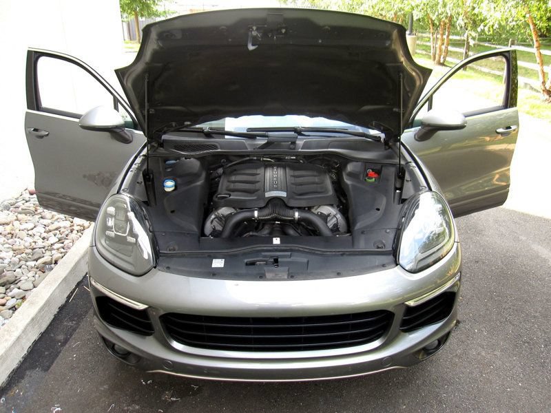 Used 2018 Porsche Cayenne S w/ Premium Package Plus AWD/4WD image 33