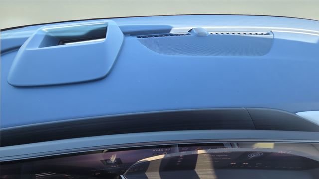 New 2026 Buick Envision Avenir image 10