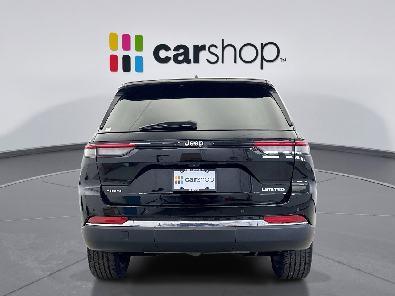 Used 2023 Jeep Grand Cherokee Limited image 4