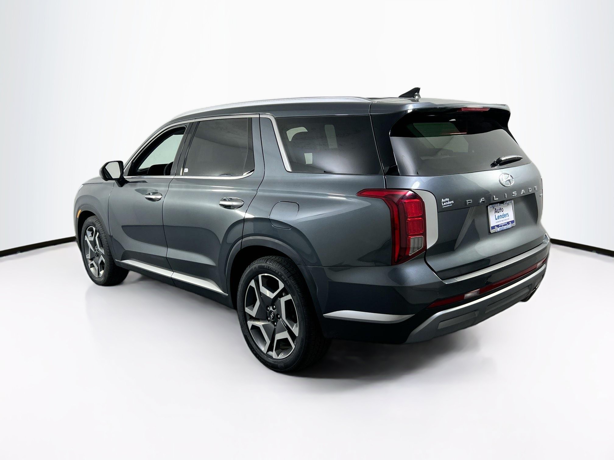 Used 2023 Hyundai Palisade SEL w/ Cargo Package AWD/4WD image 7