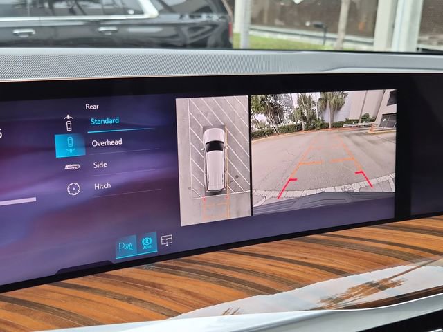 Certified 2026 Cadillac Escalade Platinum Luxury image 15