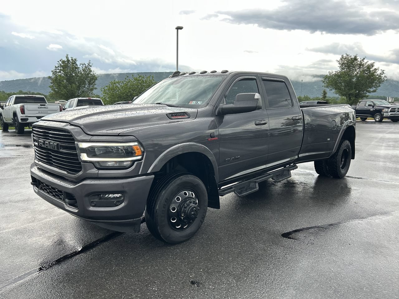 Used 2021 RAM 3500 Laramie w/ Night Edition AWD/4WD image 3