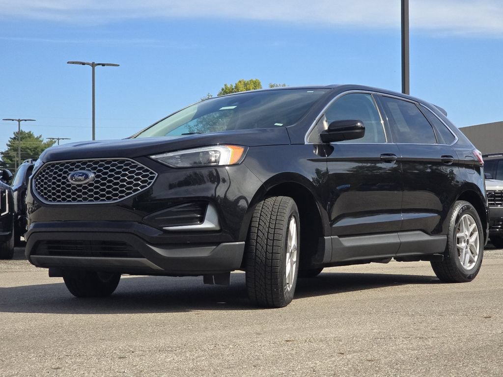 Used 2024 Ford Edge SEL AWD/4WD image 11