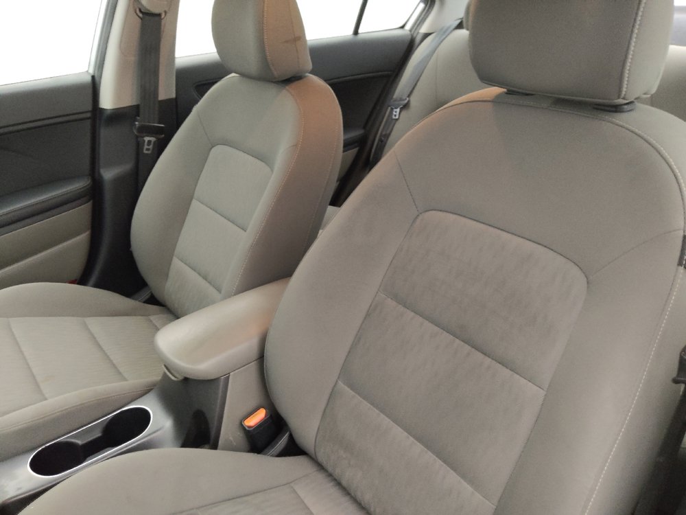 Used 2016 Kia Forte LX w/ Protection Package FWD image 17